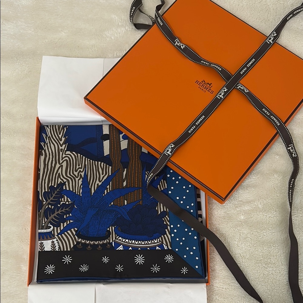 Hermès Le Premier Chant 90 Silk Scarf